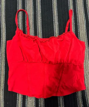 Hollister Red Ruffle Cami Crop Top – Size M thumbnail 1