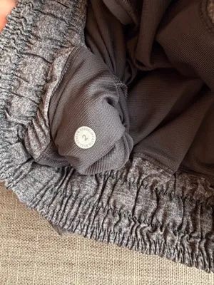 Grey Lululemon Hotty Hot 2.5" thumbnail 3