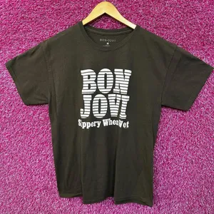 Bon Jovi Slippery When Wet World Tour Tshirt size Medium thumbnail 1