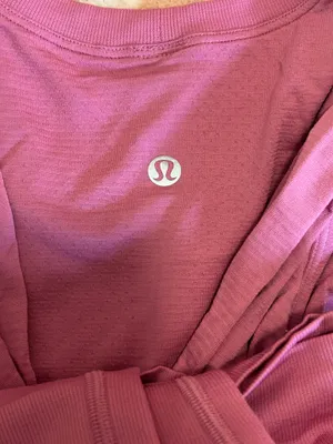 Lululemon Long Sleeve thumbnail 3