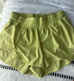Lululemon 2.5” Shorts thumbnail 1