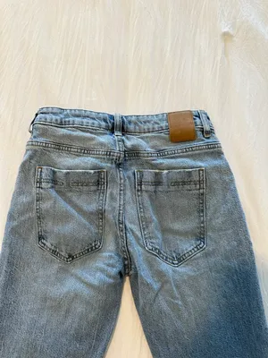 ZARA Ripped Mom Jeans thumbnail 3