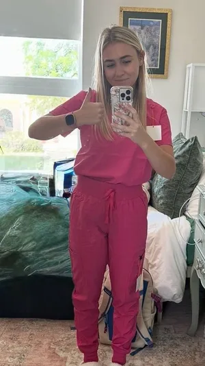 Monarch hot pink scrub set thumbnail 1