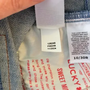 Lucky Brand Sweet Mid Rise Flare Jeans Womens 10/30R Blue Boho Raw Hem Denim thumbnail 6
