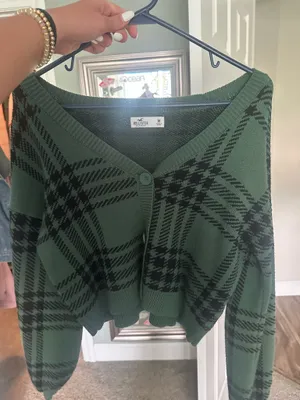 Hollister Green Sweater thumbnail 1
