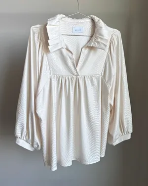 Adrienne Cream Croc Embossed Ruffled Balloon Sleeve Blouse Faux Leather Size M thumbnail 1