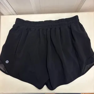 Lululemon Hotty Hot Shorts Women‎ 8 Black Low-Rise Mesh Athletic SF Logo Running thumbnail 2