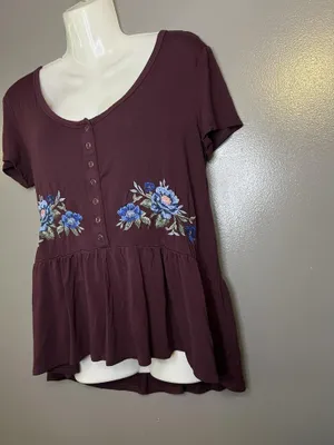 American Eagle Outfitters Shirt Womens XS Purple Embroidered Peplum Scoop Top thumbnail 5