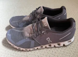 On Cloud Shoes thumbnail 1