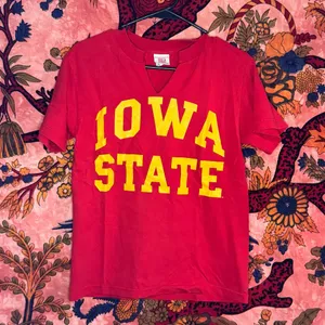 Vintage Iowa State Graphic Tee Red thumbnail 1