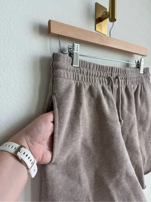 Aritzia TNA Cozy Fleece Boyfriend Sweat Shorts Tan Sweatfleece Size Small thumbnail 4