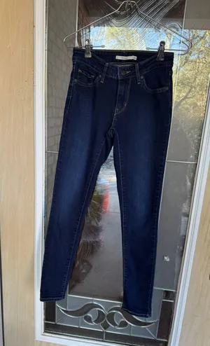 Levi’s Skinny 711 Jeans thumbnail 1