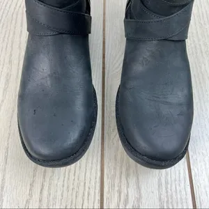 UGG Lorna Buckle Detailed Boots US6.5 Women's Black $190 thumbnail 3