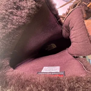 The North Face Dark Brown Fur-Lined Winter Boots thumbnail 14