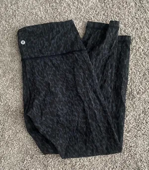Lululemon Leggings 25" thumbnail 1
