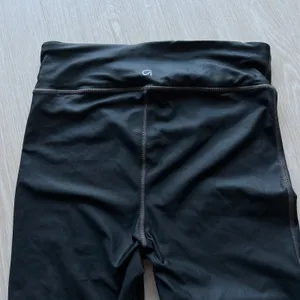 GAP Fit Moto Leggings Womens Medium 7/8 High Rise Black thumbnail 10