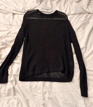 Uniqlo Knit Sweater thumbnail 1