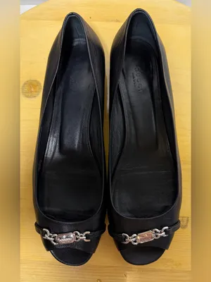 Gucci Salandia Black Leather Peep Toe Flats Silver Chain Logo Accent thumbnail 3