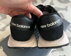 237 Black Running Sneakers Size 6 NEW thumbnail 3