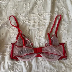 Victoria's Secret Vibrant Red Lace Bras 34C thumbnail 5