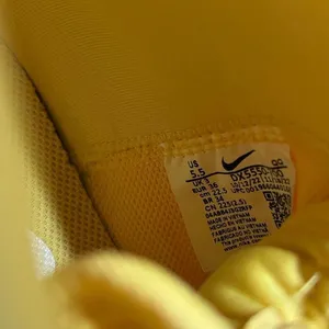 Nike‎ Yellow Sneakers Size 5.5 thumbnail 6