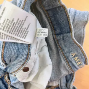 American Eagle Baggy Jean size 0 Regular Women’s Light Wash Blue 3509 thumbnail 4