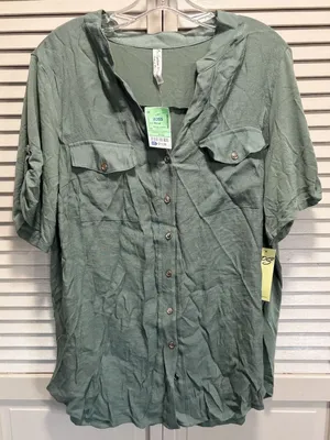 Per Seption Olive Green Blouse Size 2XL Button Up Front Pockets NWT Short Tab Sl thumbnail 1