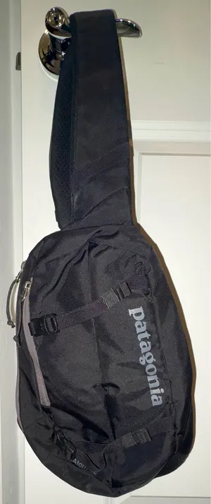 Patagonia Crossbody Bag Black 8L thumbnail 3
