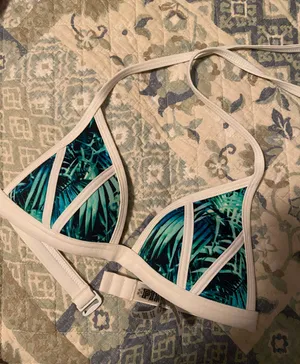 PINK - Victoria's Secret Swimsuit Top thumbnail 2