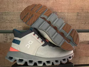Cloud High Edge Gray Size 8 thumbnail 5
