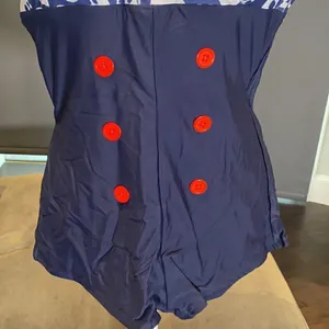 Women’s One Piece Swimsuit Halter Neck Size 4 NWOT thumbnail 3