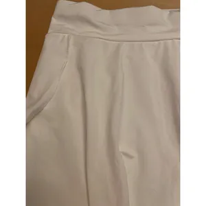 B2 New Women’s Athletic Stretchy Skort White size Medium Waist 14.5-15” thumbnail 9