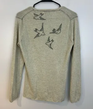 New Scotland 100% Cashmere Lightweigth V-neck Embroidered Sparrow Swearer Small thumbnail 1