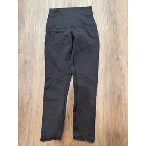 Lululemon Black High Rise Crop Leggings Athletic Athleisure‎ Size 2 thumbnail 3