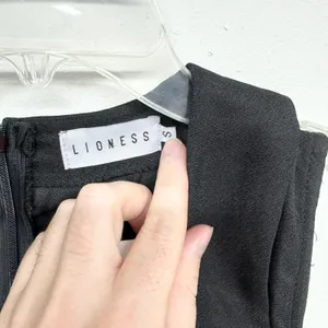 Lioness‎ Women’s Sleeveless Plunge Open Neckline Black Straight Dress Small thumbnail 3