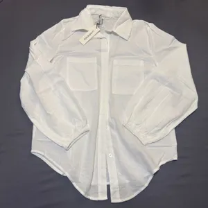 Commense Aegean White Two Piece Double Lined Shorts Set in Size Small thumbnail 2