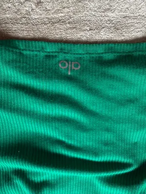 Alo Yoga Shirt thumbnail 4