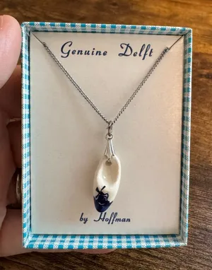 Vintage‎ Delft by Hoffman Dutch Clog Necklace Boxed thumbnail 1