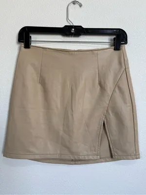 Rewash Size XS Taupe Faux Leather Mini Skirt Front Slit Y2K Minimalist Moto Chic thumbnail 2