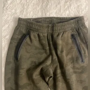 old navy active jogger sweatpants thumbnail 2