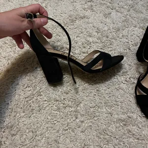 Sam Edelman Yancy Block Heels Size 6 thumbnail 2