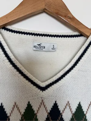 Hollister Cream Argyle V-Neck Sweater Vest with Black and Green Diamonds thumbnail 2