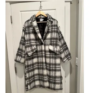 Princess Polly Eleri Plaid‎ Coat Gray White Checkered Longline Jacket XS/S thumbnail 2