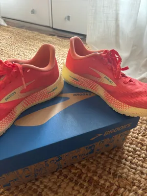 Brooks Running Shoes thumbnail 3