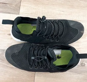 Women’s Nike shoes thumbnail 5
