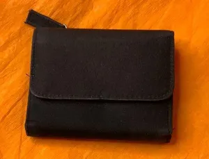 Wallet small thumbnail 1