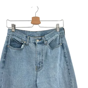 Unif High Rise‎ Tapered Mom Jeans Light Wash Denim Blue Women’s Size 27 thumbnail 4