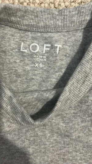 Gray loft tank top thumbnail 2