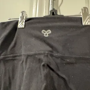 TNA Jet Black High-Waisted Leggings thumbnail 4