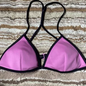 Victoria’s Secret’s 2 piece bikini​​ thumbnail 2